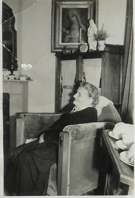Klik voor foto in apart venster anna_klazina_zurne.jpg