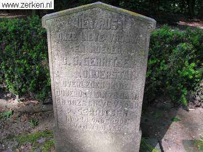 Klik voor foto in apart venster grafsteen_carolina_gijsbertha_onderstal_en_pieter_gerritsen.jpg