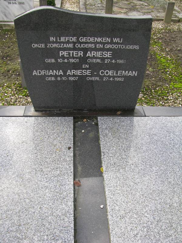Klik voor foto in apart venster grafsteen_van_adriana_coeleman.jpg